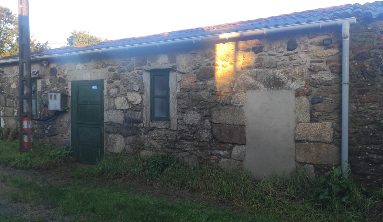 CASA CON TERRENO PUEBLA DEL CARAMIÑAL (6)