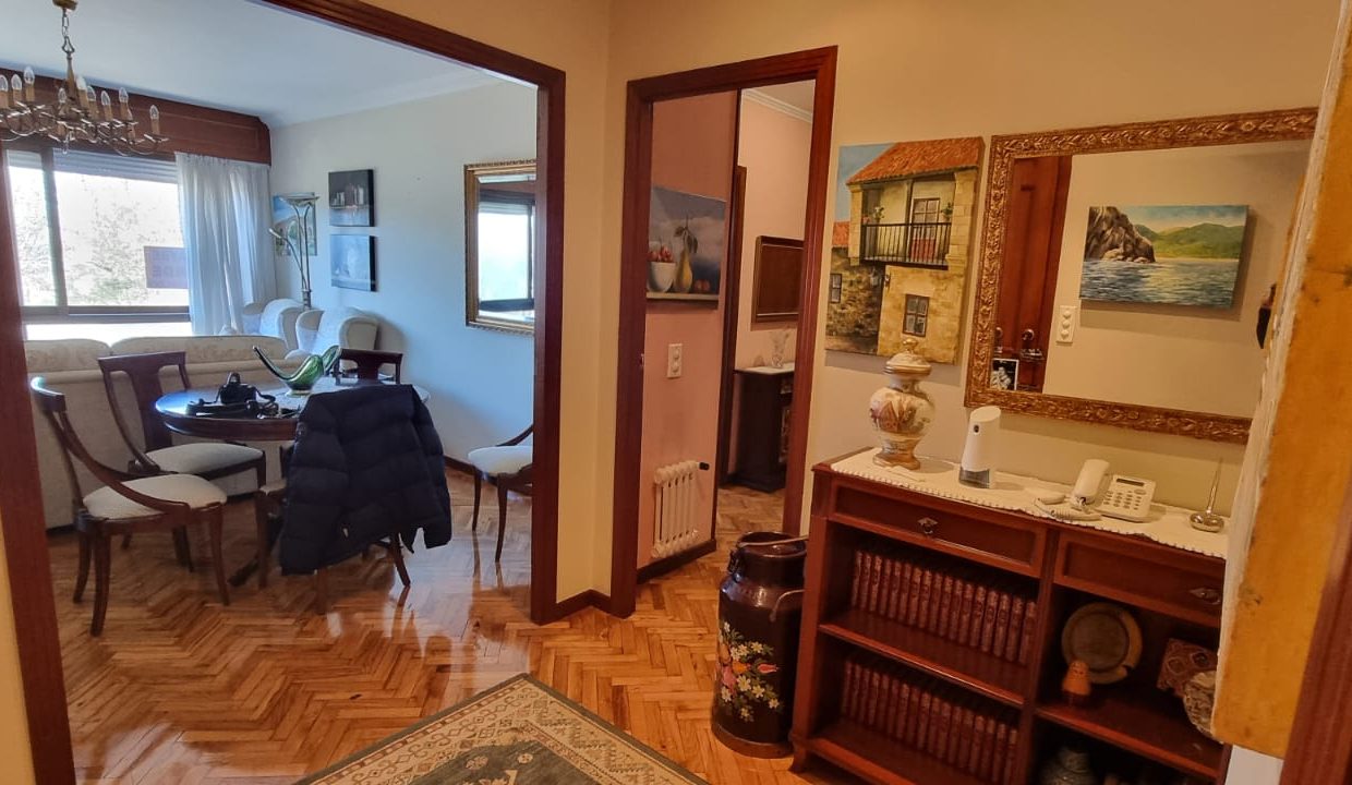 Hall de entrada – Avenida de la Marina – Vilagarcía