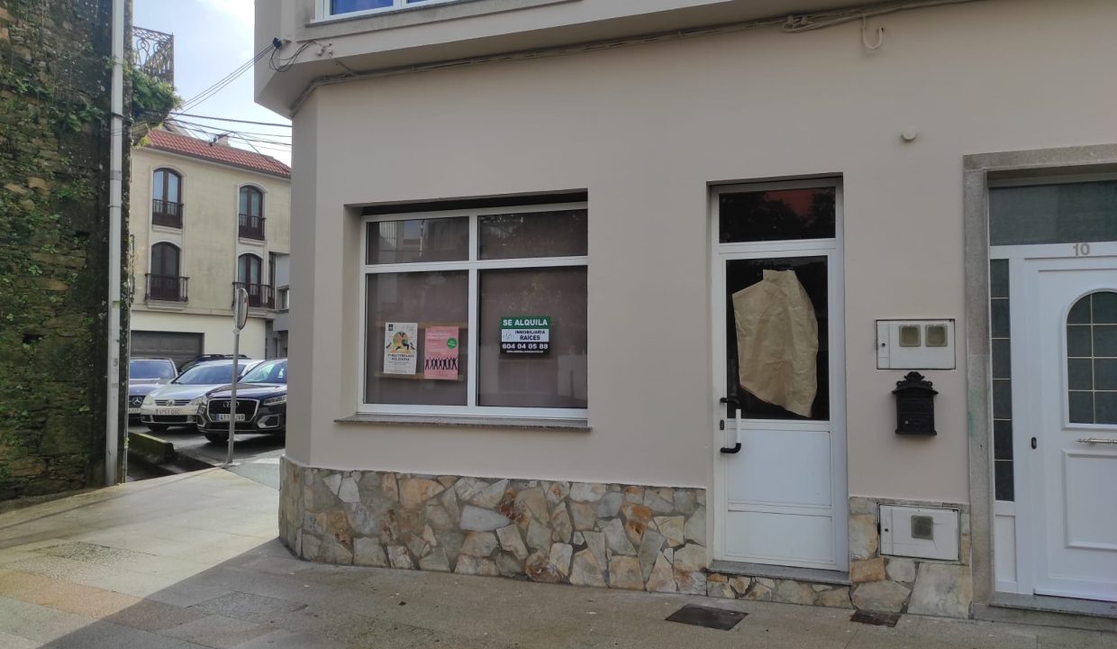 BAJO COMERCIAL POBRA DO CARAMIÑAL