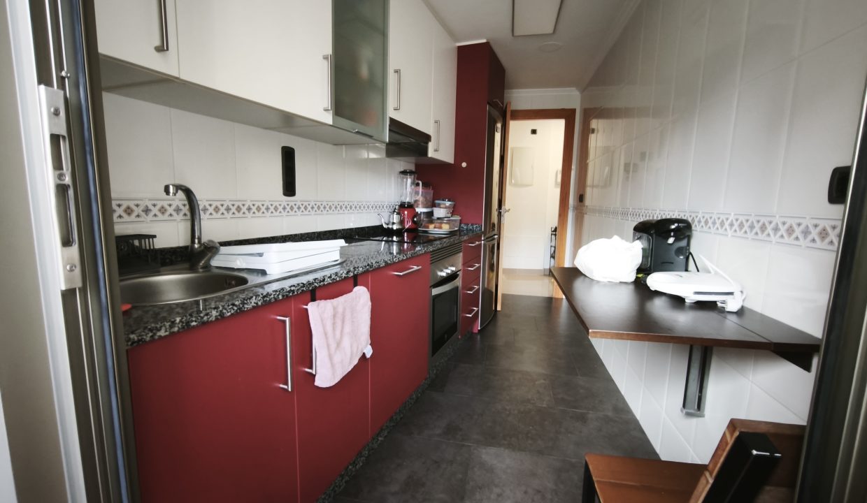 PISO EN PLAZA DE ESPAÑA – RIBEIRA, MODERNO Y LISTO PARA ENTRAR A VIVIR