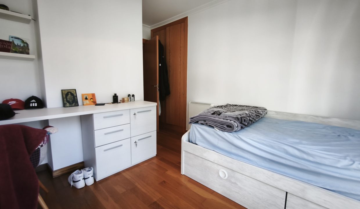 PISO EN PLAZA DE ESPAÑA – RIBEIRA, MODERNO Y LISTO PARA ENTRAR A VIVIR