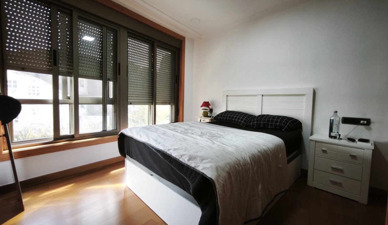 PISO EN PLAZA DE ESPAÑA – RIBEIRA, MODERNO Y LISTO PARA ENTRAR A VIVIR