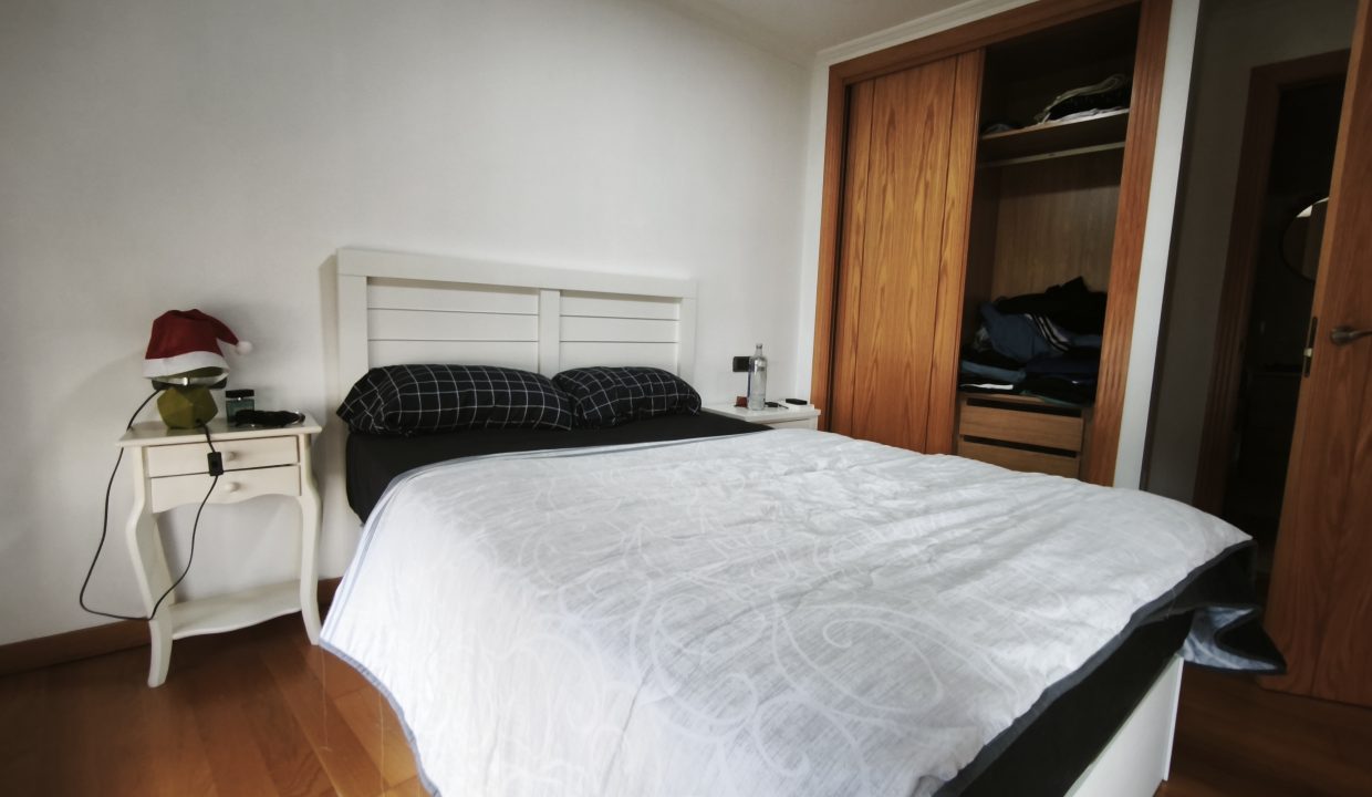 PISO EN PLAZA DE ESPAÑA – RIBEIRA, MODERNO Y LISTO PARA ENTRAR A VIVIR