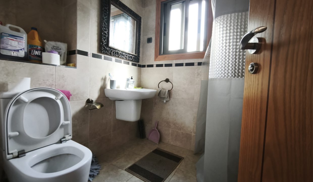 PISO EN PLAZA DE ESPAÑA – RIBEIRA, MODERNO Y LISTO PARA ENTRAR A VIVIR