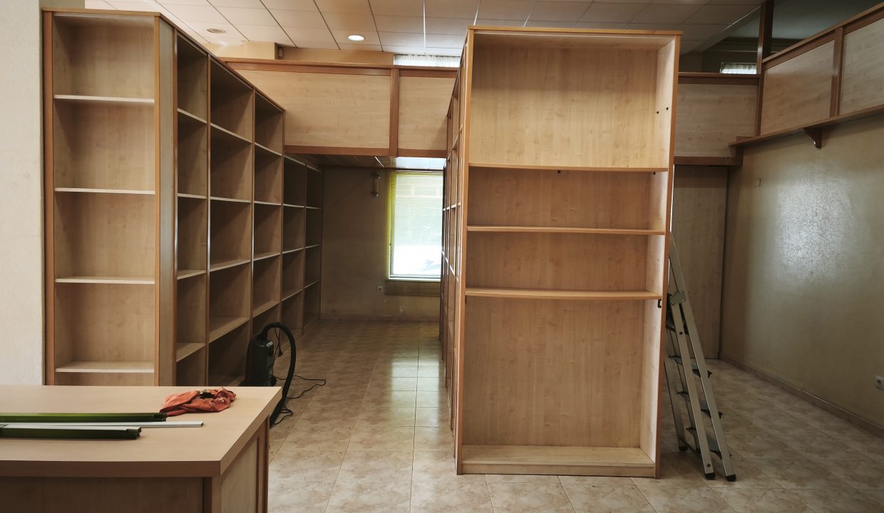 Bajo en venta en Rianxo para uso comercial