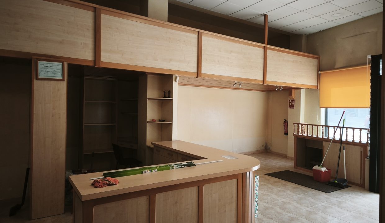 Bajo en Rianxo con potencial de negocio