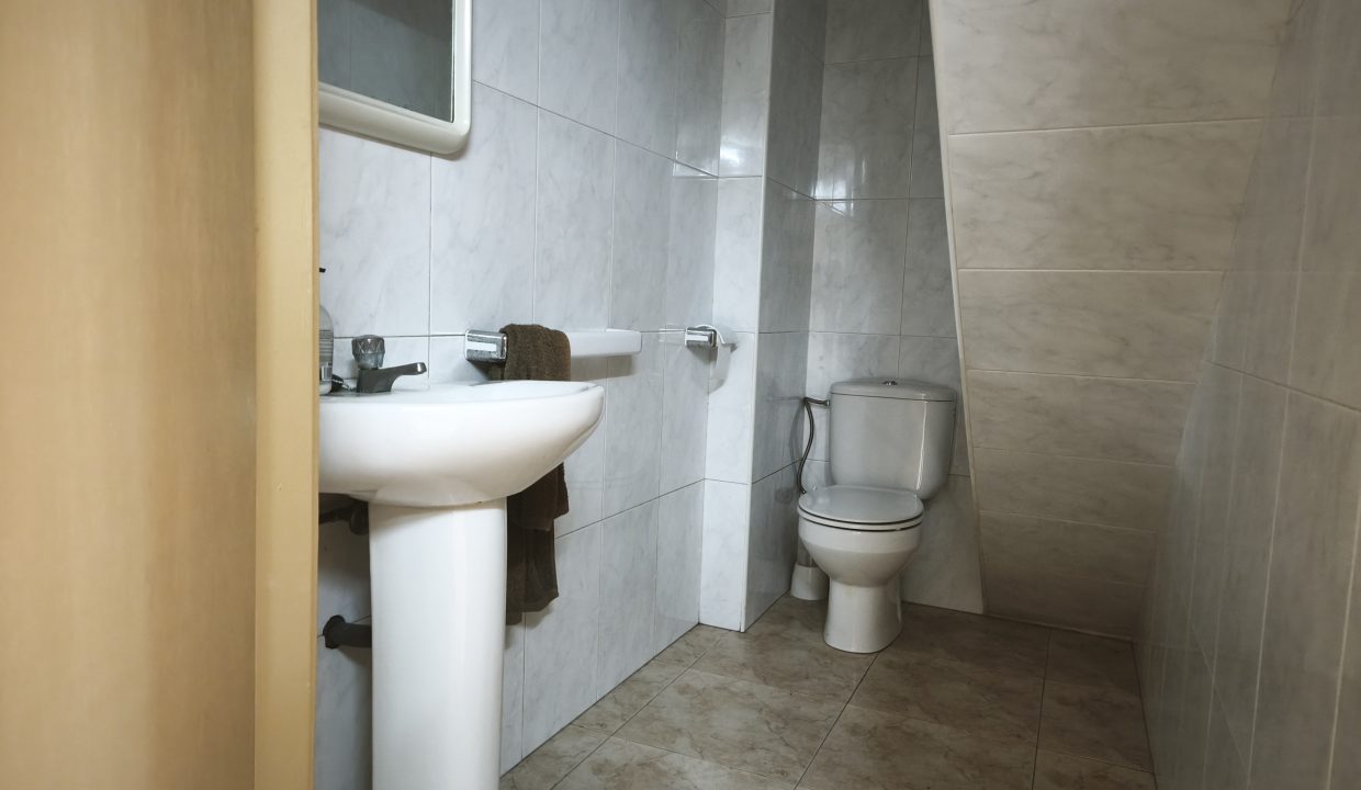 Bajo en Rianxo con espacio funcional