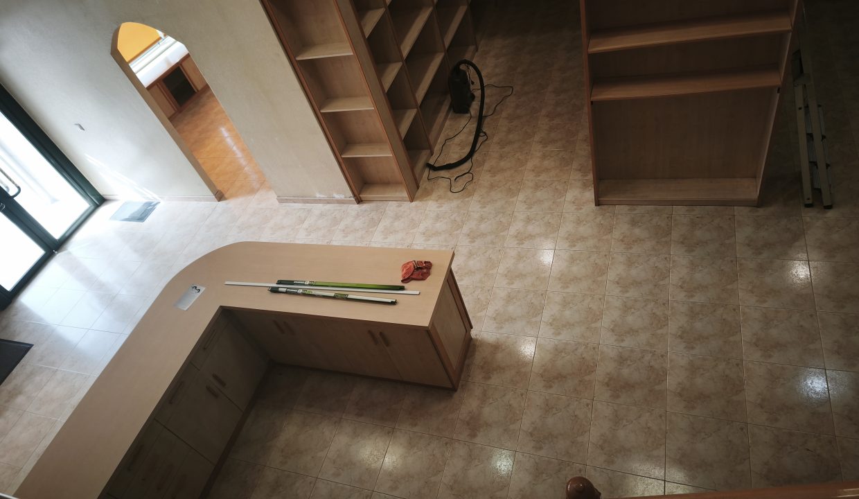 Local comercial versátil en Rianxo