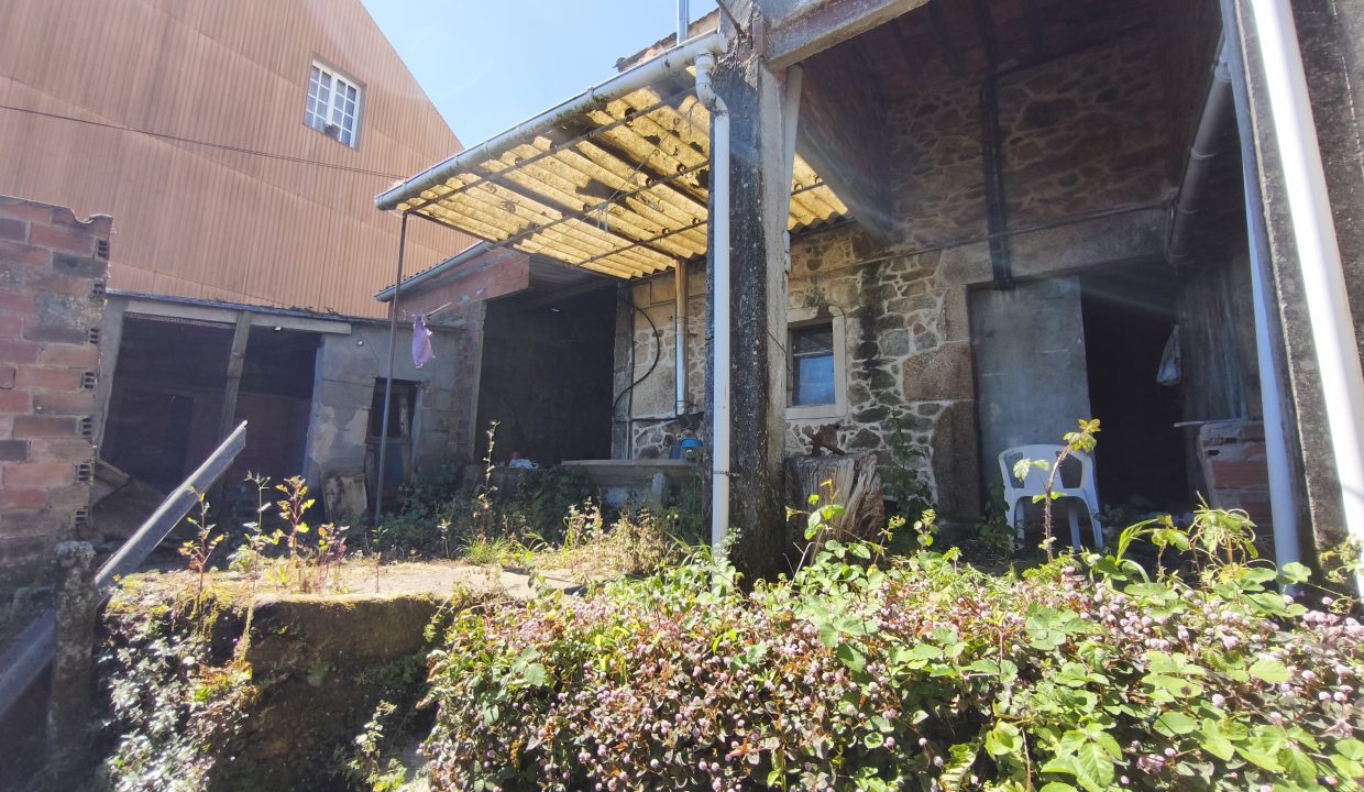 Propiedad con jardín y vistas privilegiadas