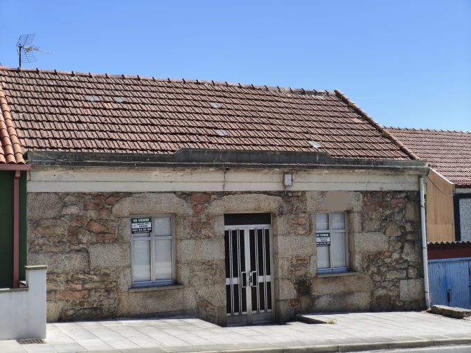 Propiedad con jardín y posibilidad de piscina a 1 km de la costa