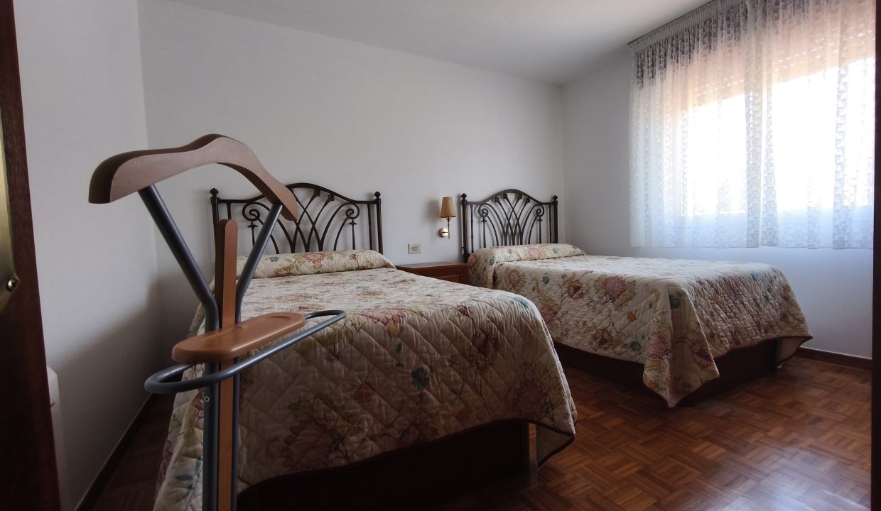 Vivienda de dos plantas en Ribeira