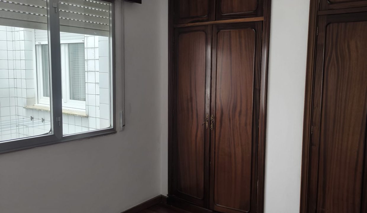 Piso con muchas posibilidades en Ribeira