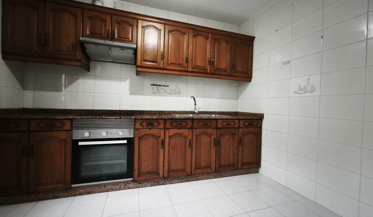 Cocina equipada en el centro de Ribeira