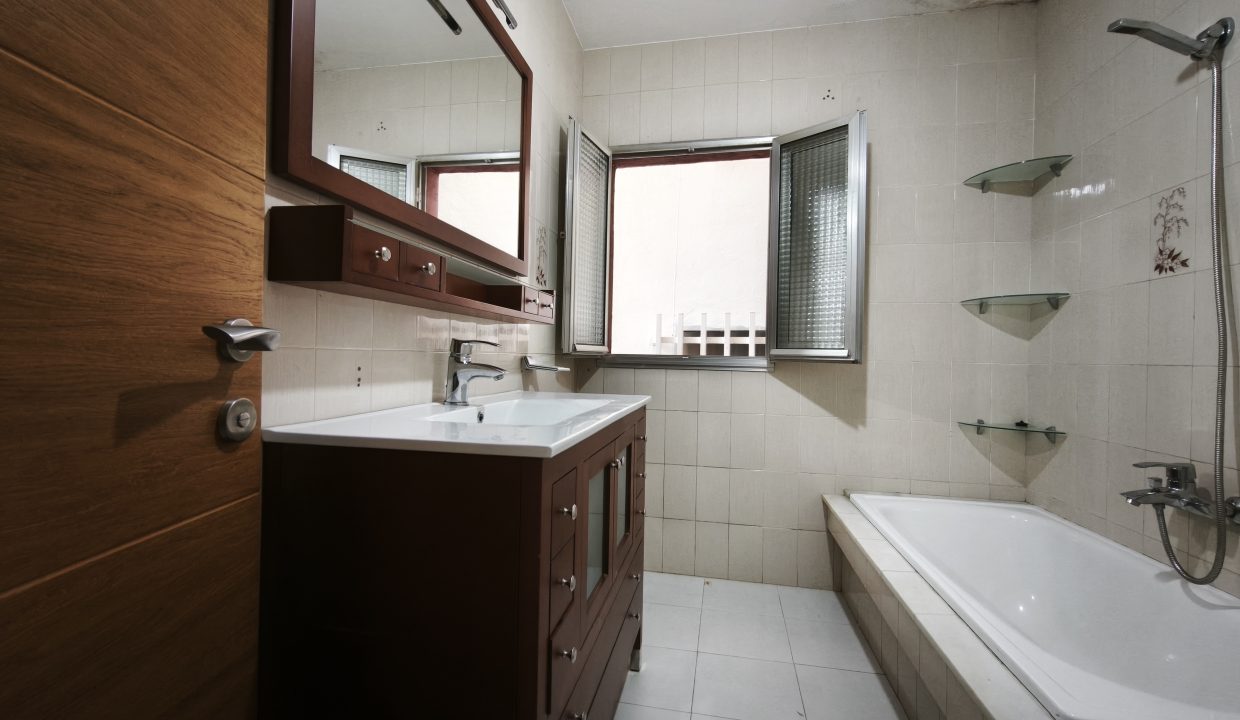 Baño completo con bañera