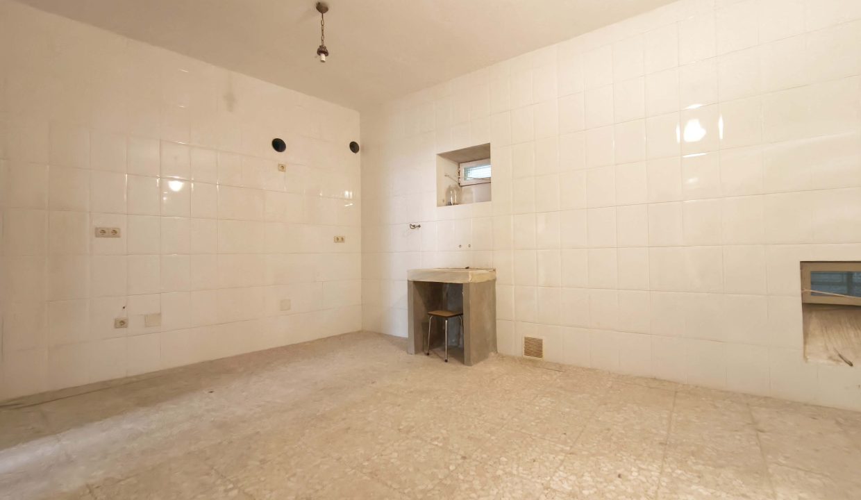 Amplia cocina de la vivienda